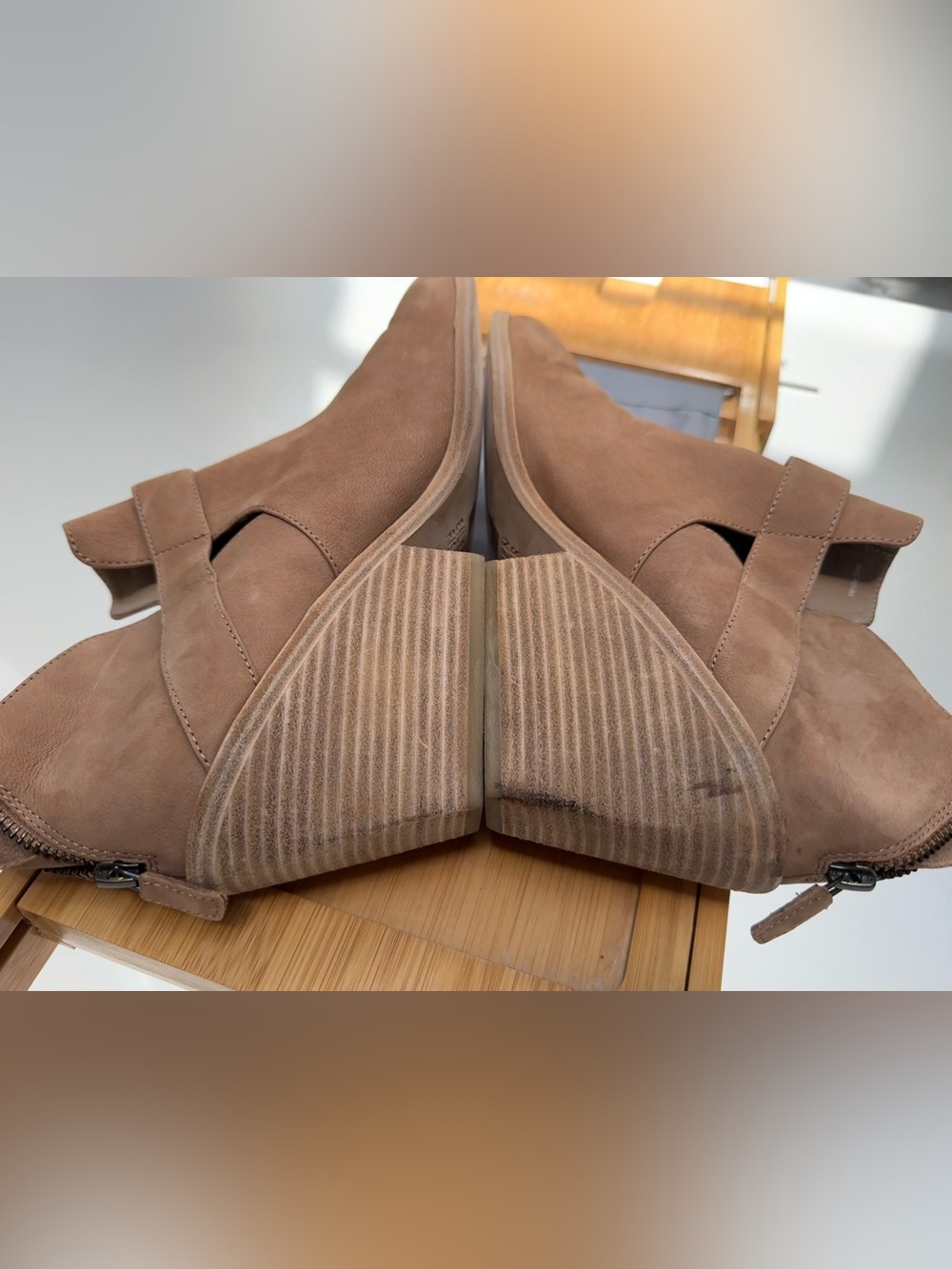 W’s 11 Eileen Fisher Tan Ankle Booties with Velcro Side Strap - Picture 6 of 9